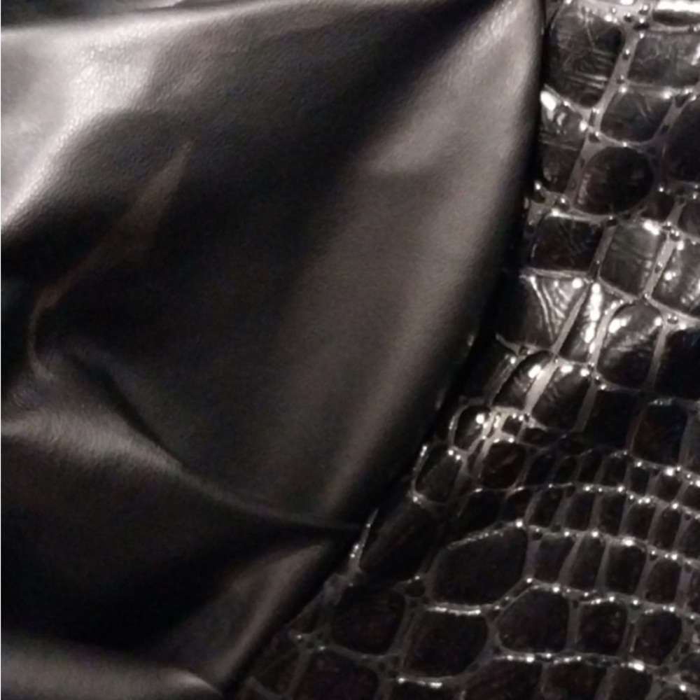 AKIRA Black Textured Puff Sleeve Blazer - Picture 3 of 4